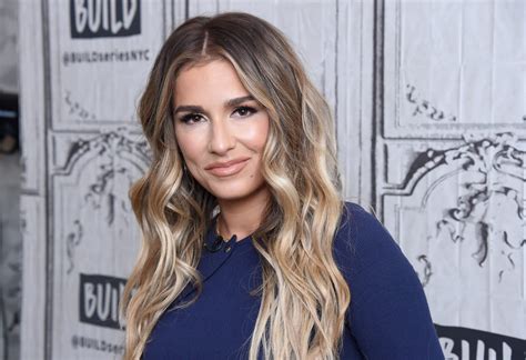 jessie james decker nip slip|Jessie James Decker Claps Back at Fan Who Dissed。